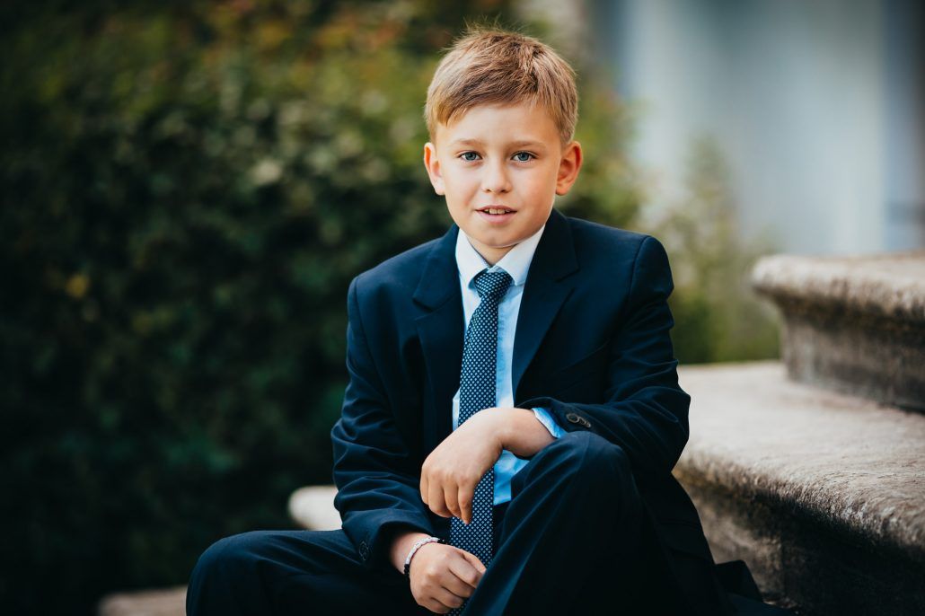 Kommunion Zeil am Main - Portrait von einen Jungen im Anzug
